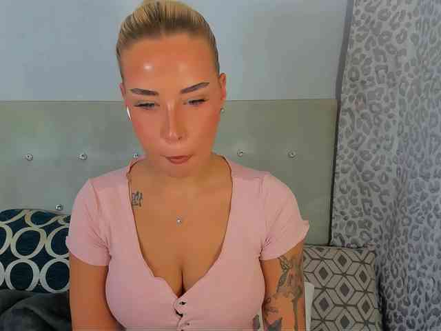 KristyAngel webcam