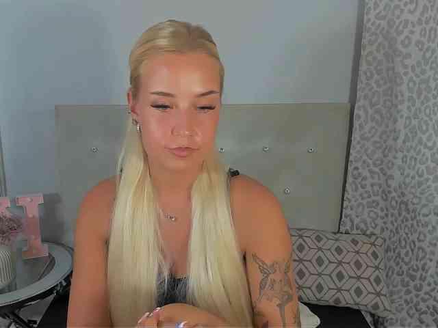 KristyAngel webcam