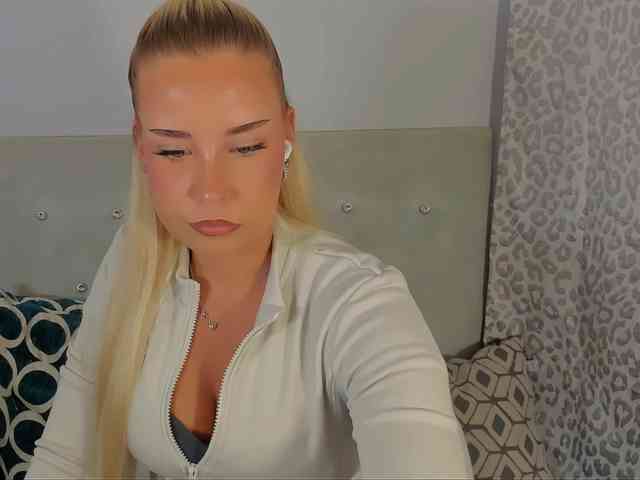 Model: KristyAngel