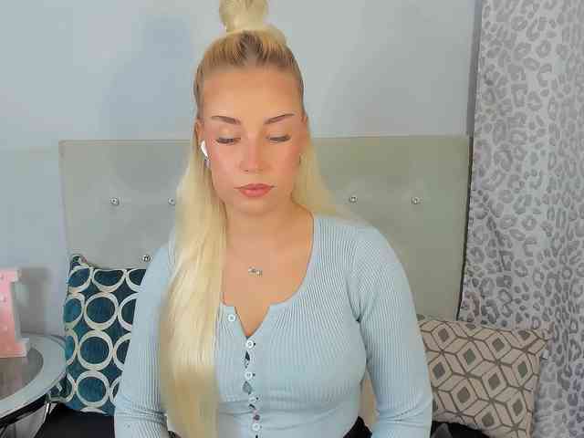KristyAngel webcam