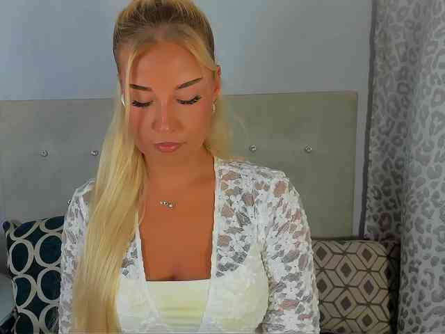 Model: KristyAngel