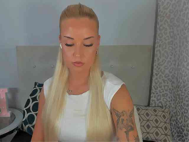KristyAngel webcam
