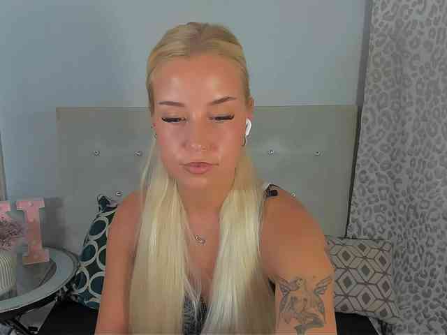 KristyAngel webcam