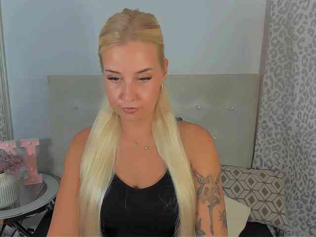 KristyAngel webcam