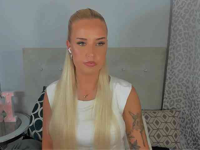 KristyAngel webcam