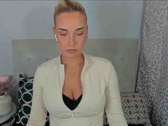KristyAngel webcam