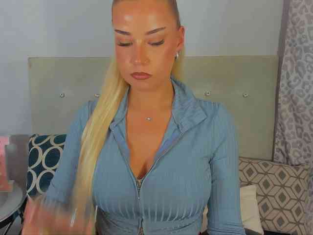 KristyAngel webcam
