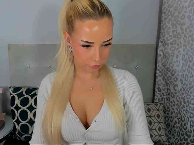 KristyAngel webcam
