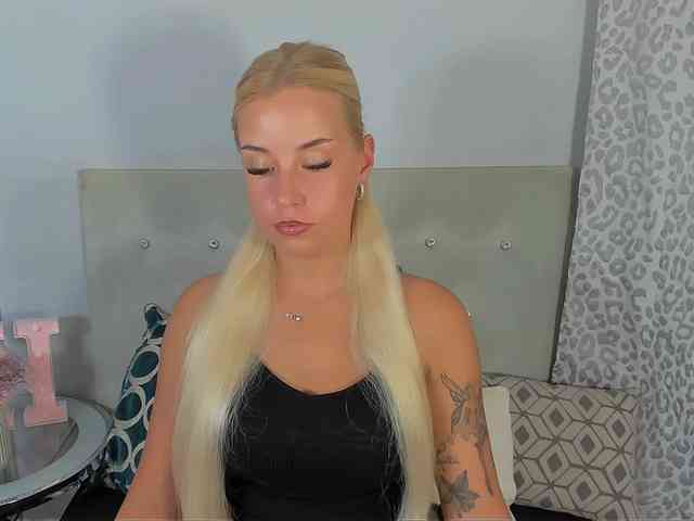 KristyAngel webcam