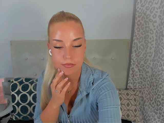 KristyAngel webcam