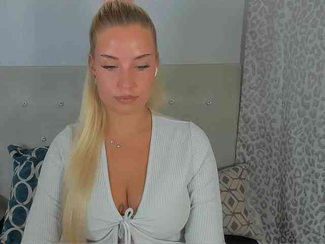 KristyAngel webcam