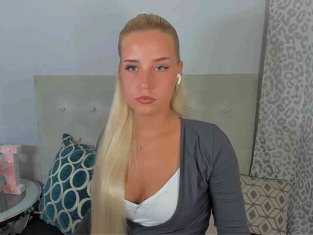 Model: KristyAngel