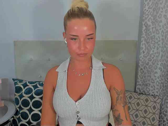 KristyAngel webcam