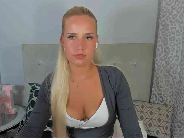 KristyAngel webcam