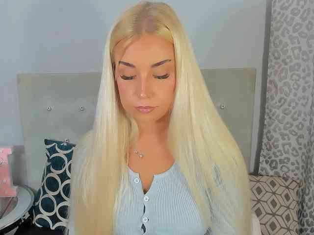 Model: KristyAngel