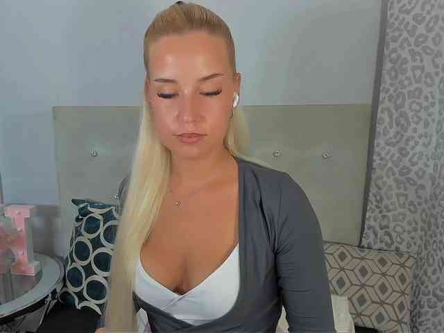 KristyAngel webcam
