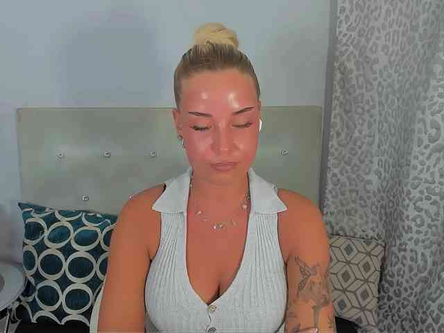 KristyAngel webcam
