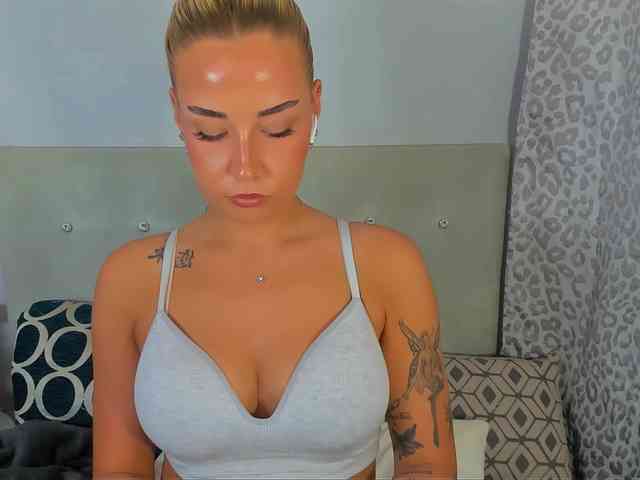KristyAngel webcam