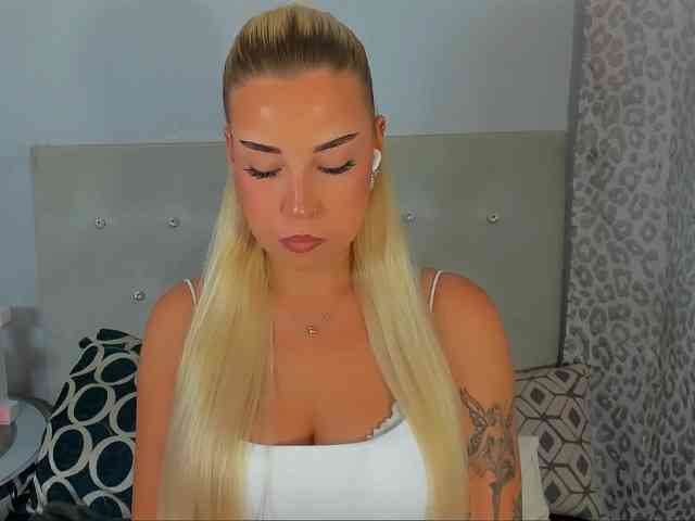 KristyAngel webcam