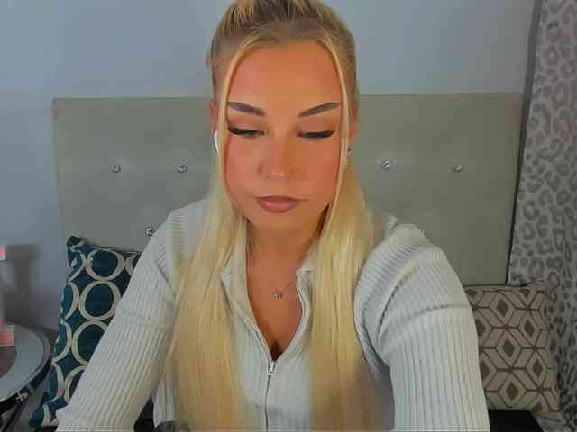 KristyAngel webcam
