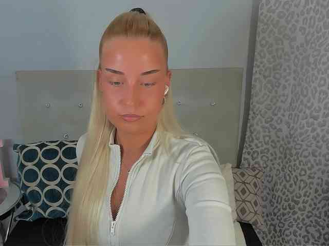 KristyAngel webcam