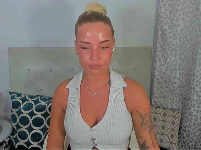 KristyAngel webcam