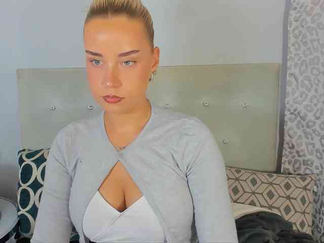 KristyAngel webcam