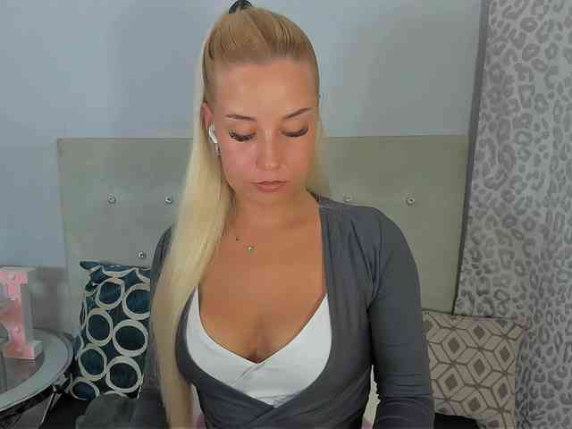 KristyAngel webcam