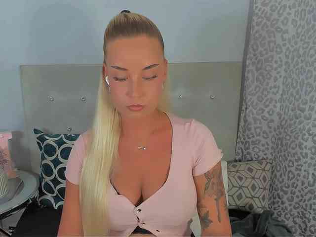 KristyAngel webcam