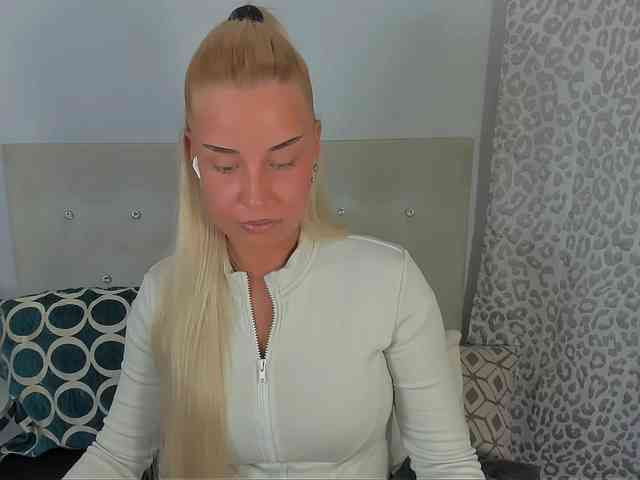 KristyAngel webcam