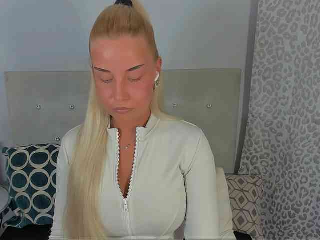 Model: KristyAngel