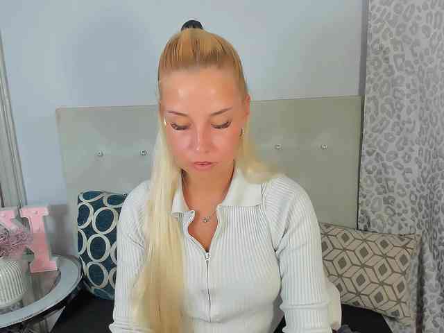 KristyAngel webcam