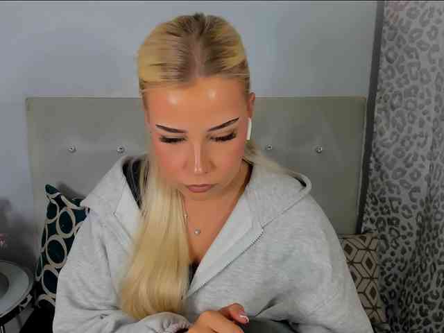 KristyAngel webcam