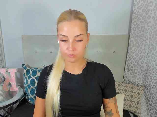 KristyAngel webcam