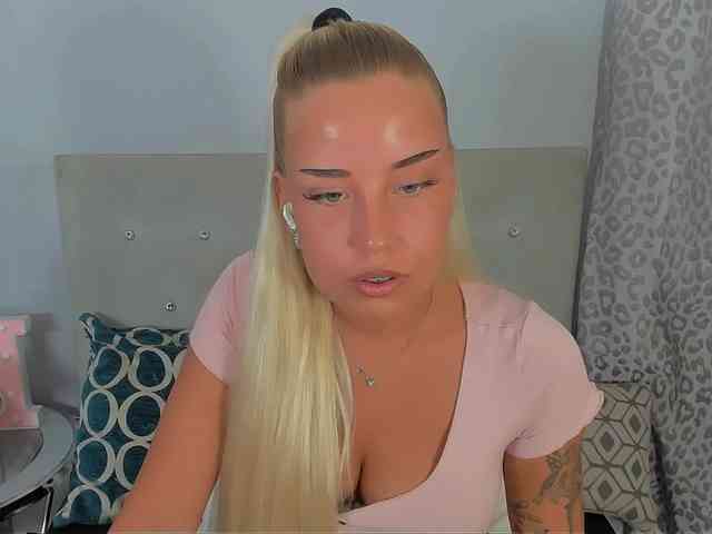 KristyAngel webcam