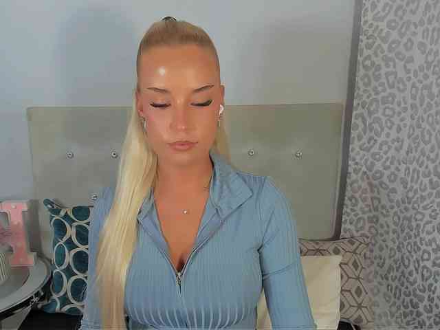Model: KristyAngel