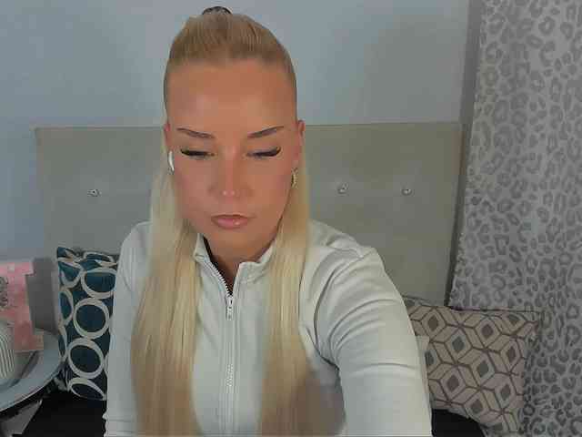 KristyAngel webcam