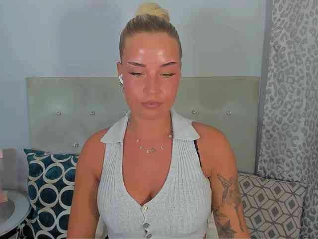 KristyAngel webcam