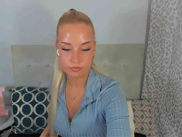 KristyAngel webcam