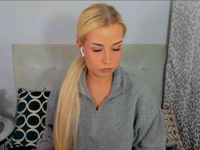 KristyAngel webcam