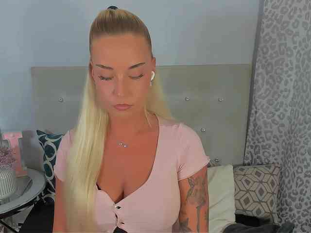 KristyAngel webcam