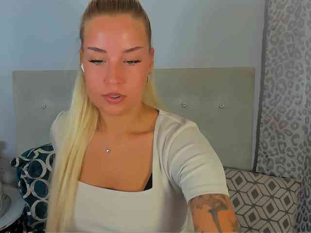 KristyAngel webcam