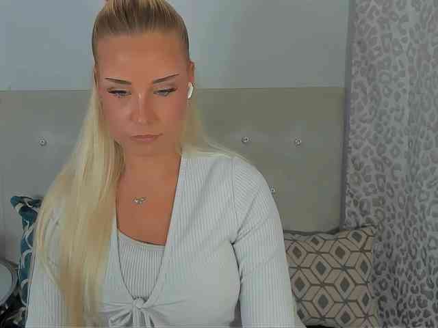 Model: KristyAngel