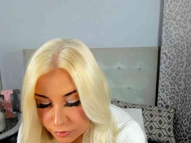 Model: KristyAngel