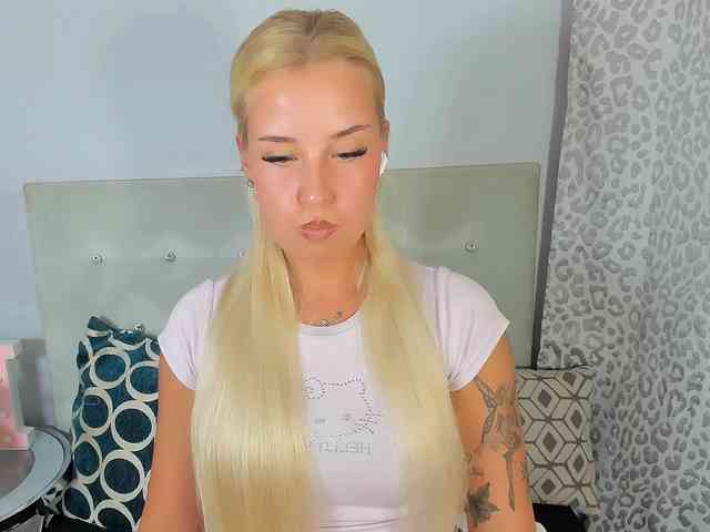 Model: KristyAngel