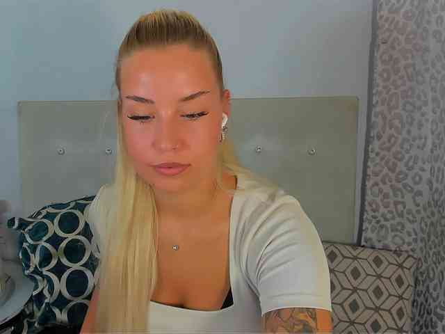 KristyAngel webcam