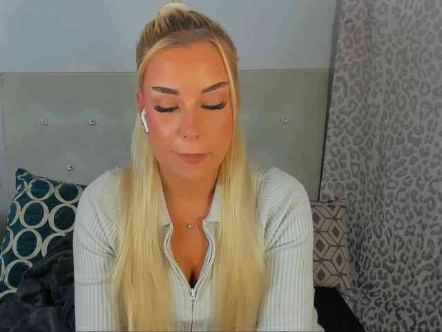 KristyAngel webcam