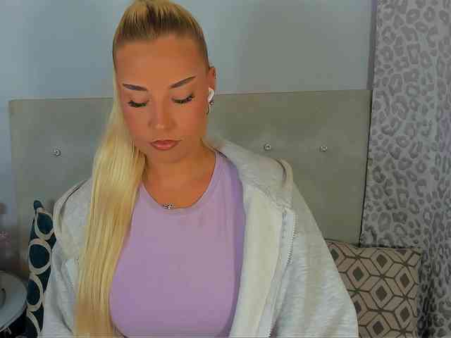 KristyAngel webcam