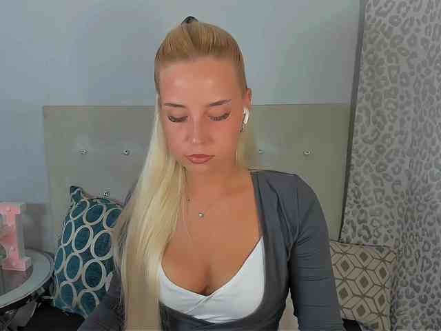 KristyAngel webcam