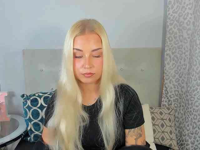 KristyAngel webcam